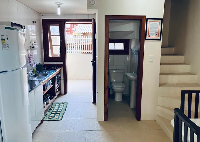 Townhouse Composta Por 4 Triplex Duas Suites A Duas Quadras Do Mar
