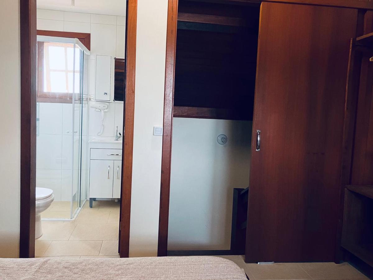 Townhouse Composta Por 4 Triplex Duas A Duas Quadras Do Mar *