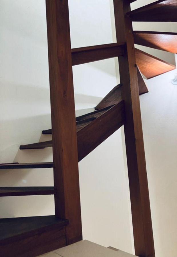 Townhouse Composta Por 4 Triplex Duas A Duas Quadras Do Mar