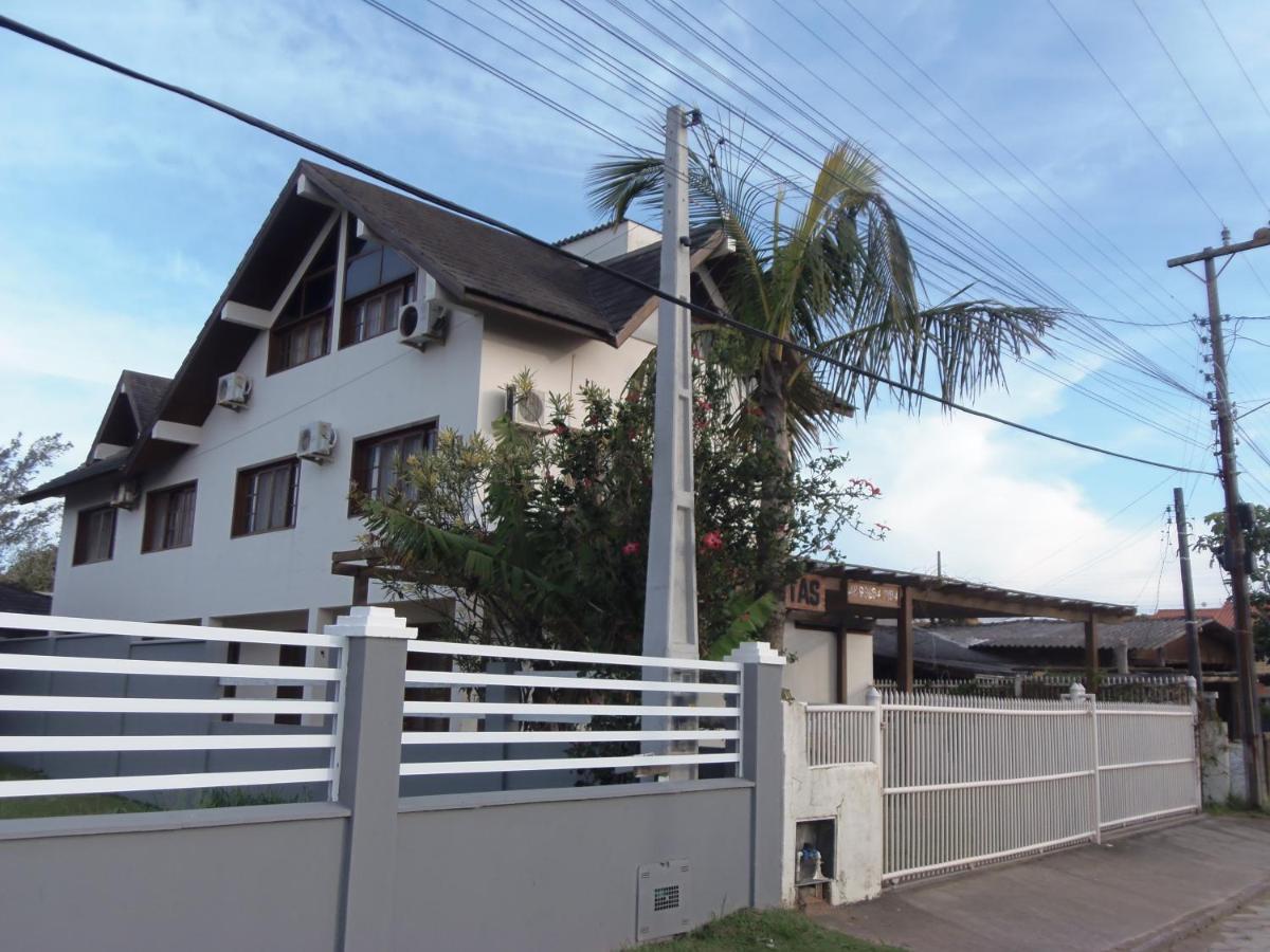 Townhouse Composta Por 4 Triplex Duas A Duas Quadras Do Mar Apartment *