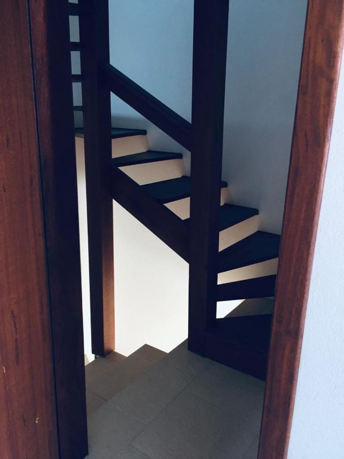 Townhouse Composta Por 4 Triplex Duas A Duas Quadras Do Mar *