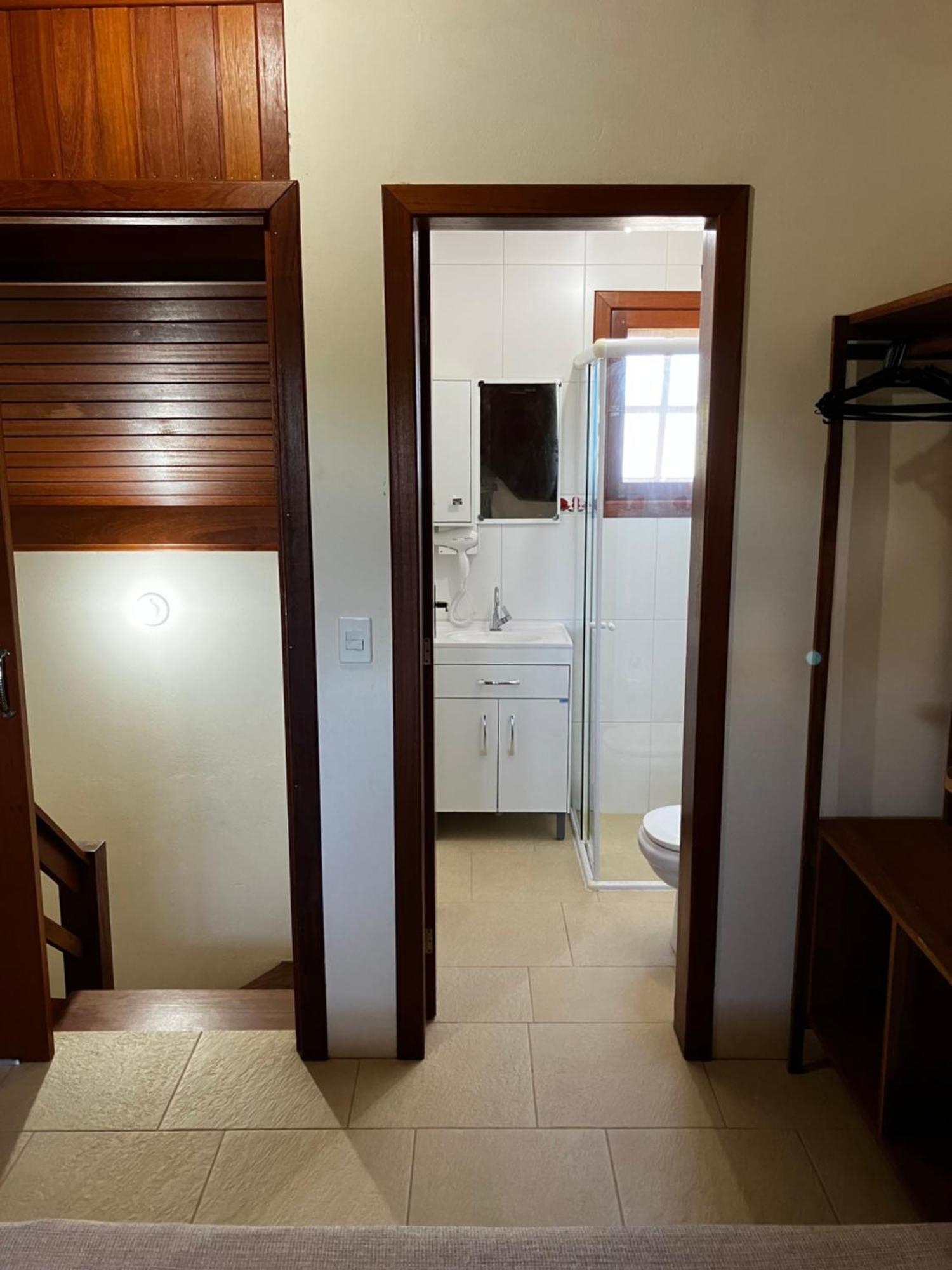 Townhouse Composta Por 4 Triplex Duas A Duas Quadras Do Mar